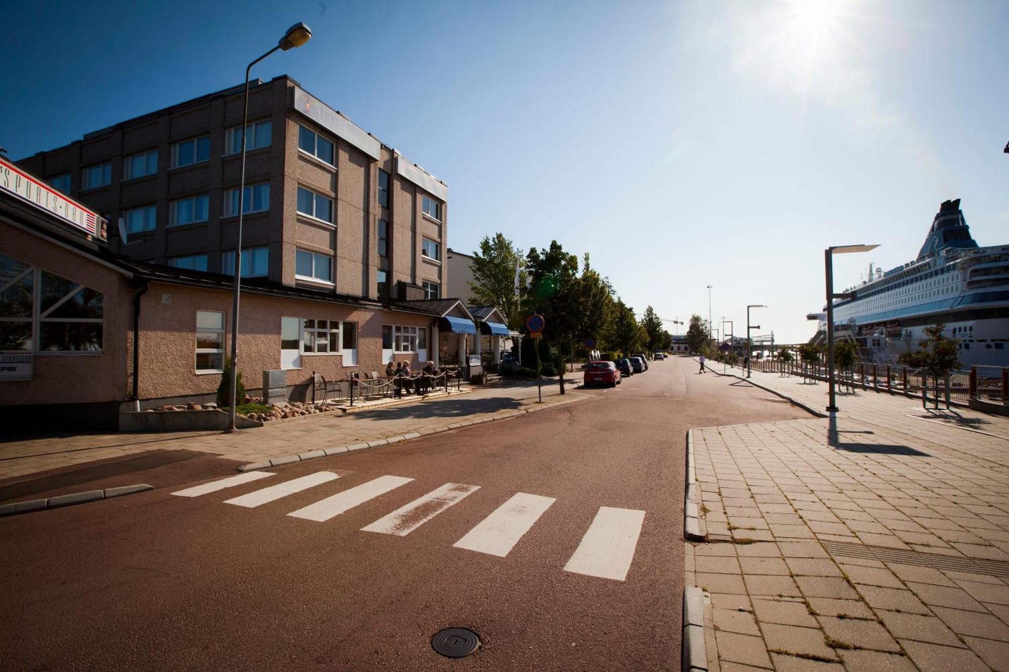 Hotel Adlon Mariehamn Exterior foto
